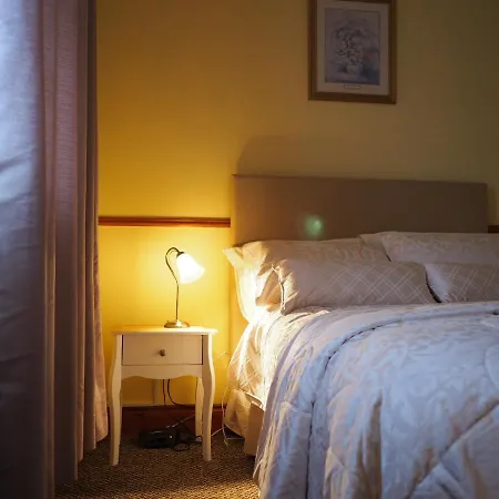 Inglewood Couette-café 3*